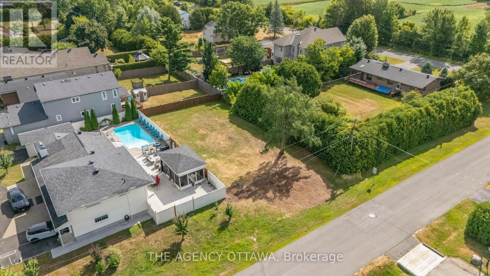 9 DORIS AVENUE Image 4