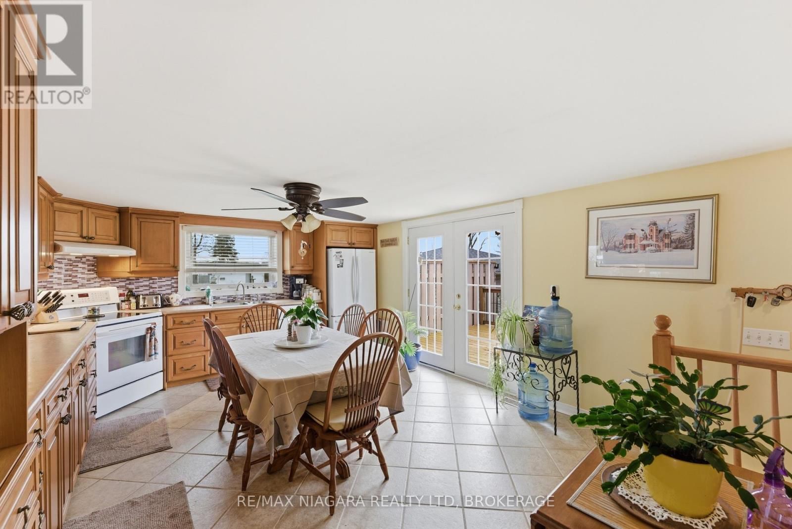 566 HOLLOWAY BAY ROAD Image 12