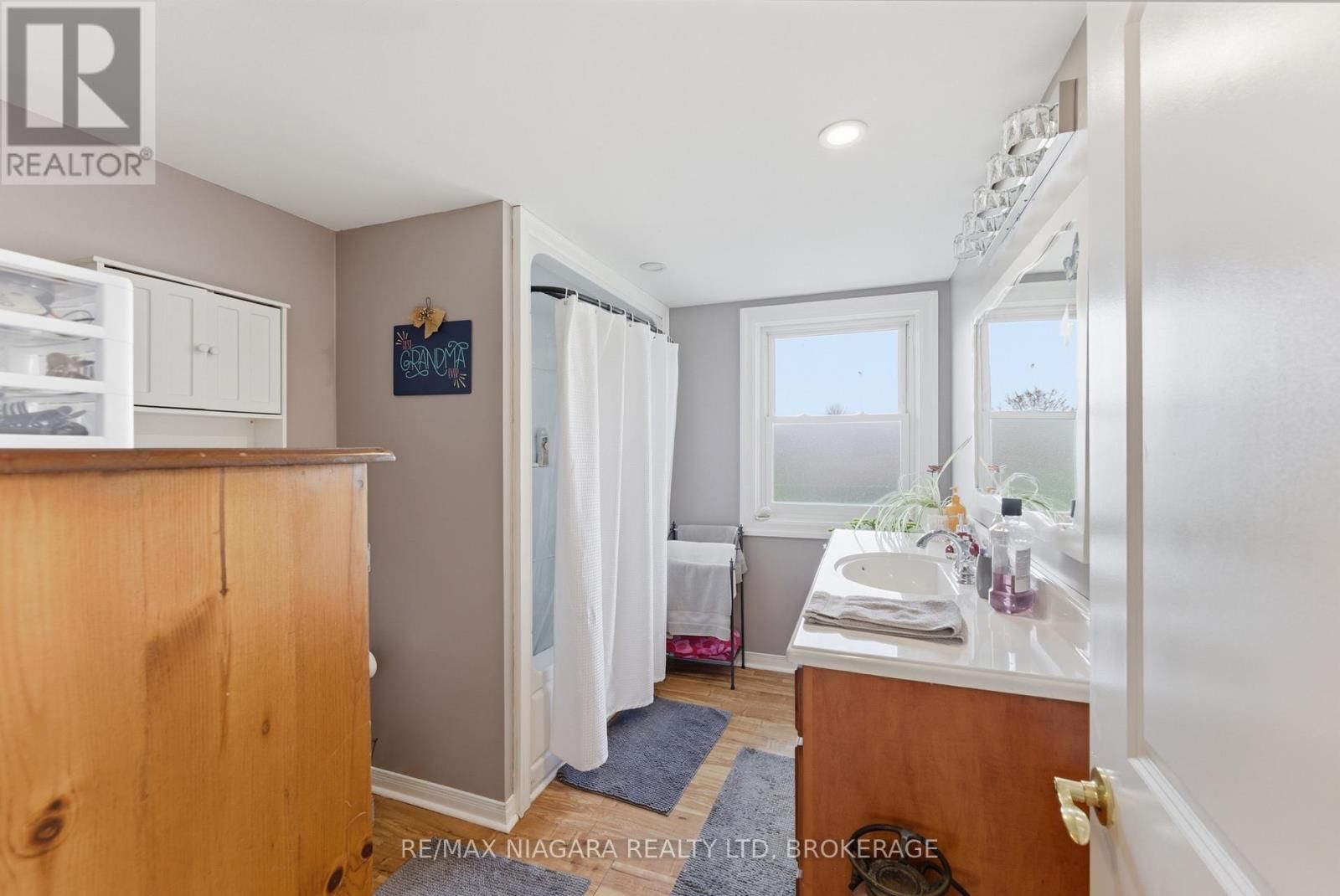 566 HOLLOWAY BAY ROAD Image 13