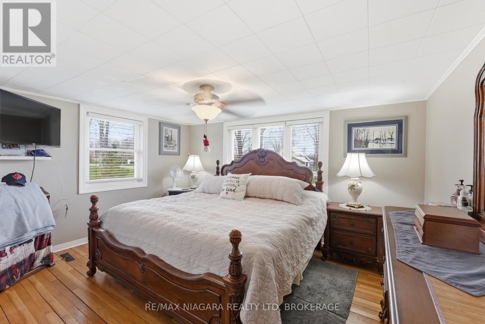 566 HOLLOWAY BAY ROAD Image 15