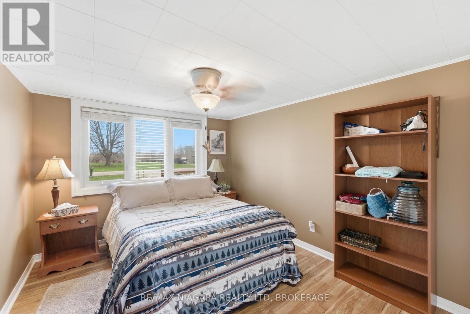 566 HOLLOWAY BAY ROAD Image 16