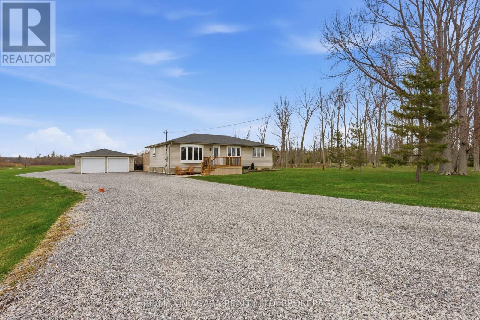 566 HOLLOWAY BAY ROAD Image 2