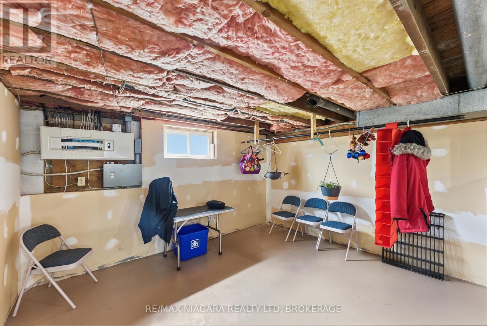 566 HOLLOWAY BAY ROAD Image 21