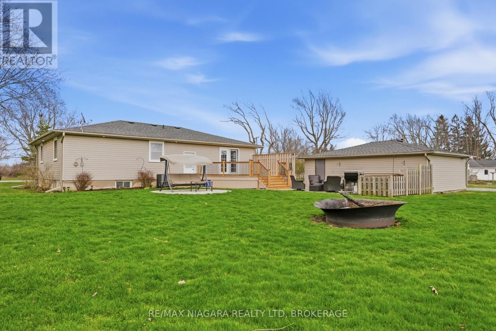 566 HOLLOWAY BAY ROAD Image 22