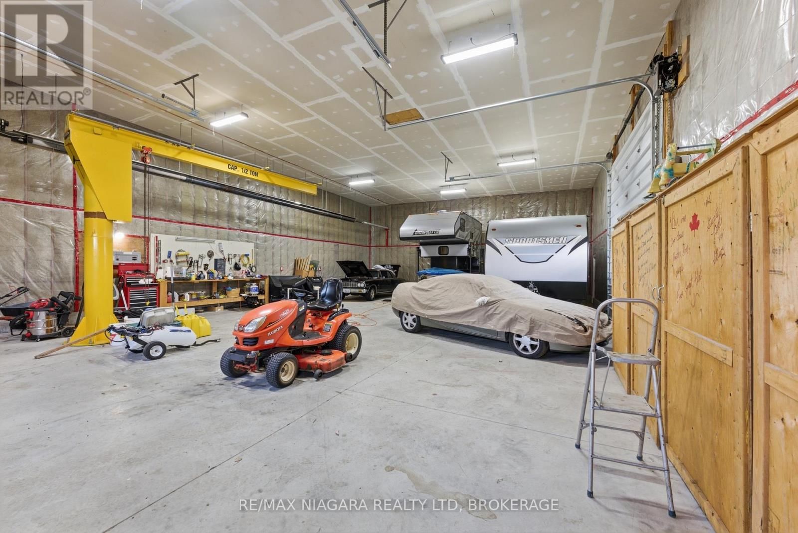 566 HOLLOWAY BAY ROAD Image 25