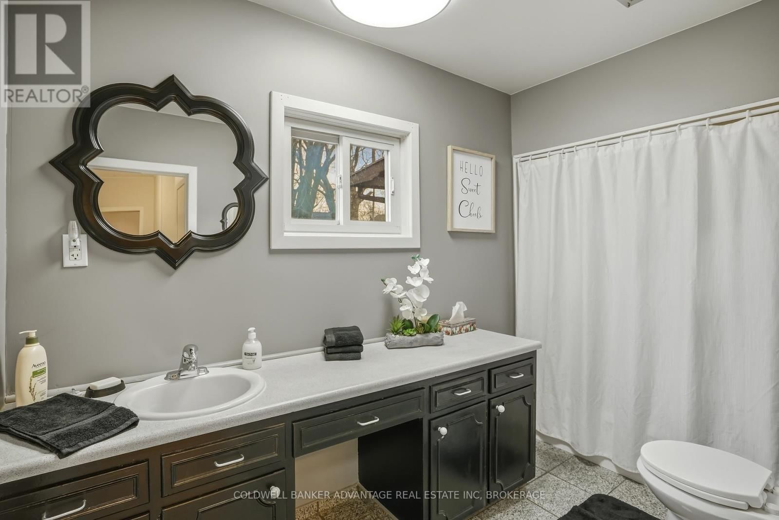 166 CROWLAND AVENUE Image 17