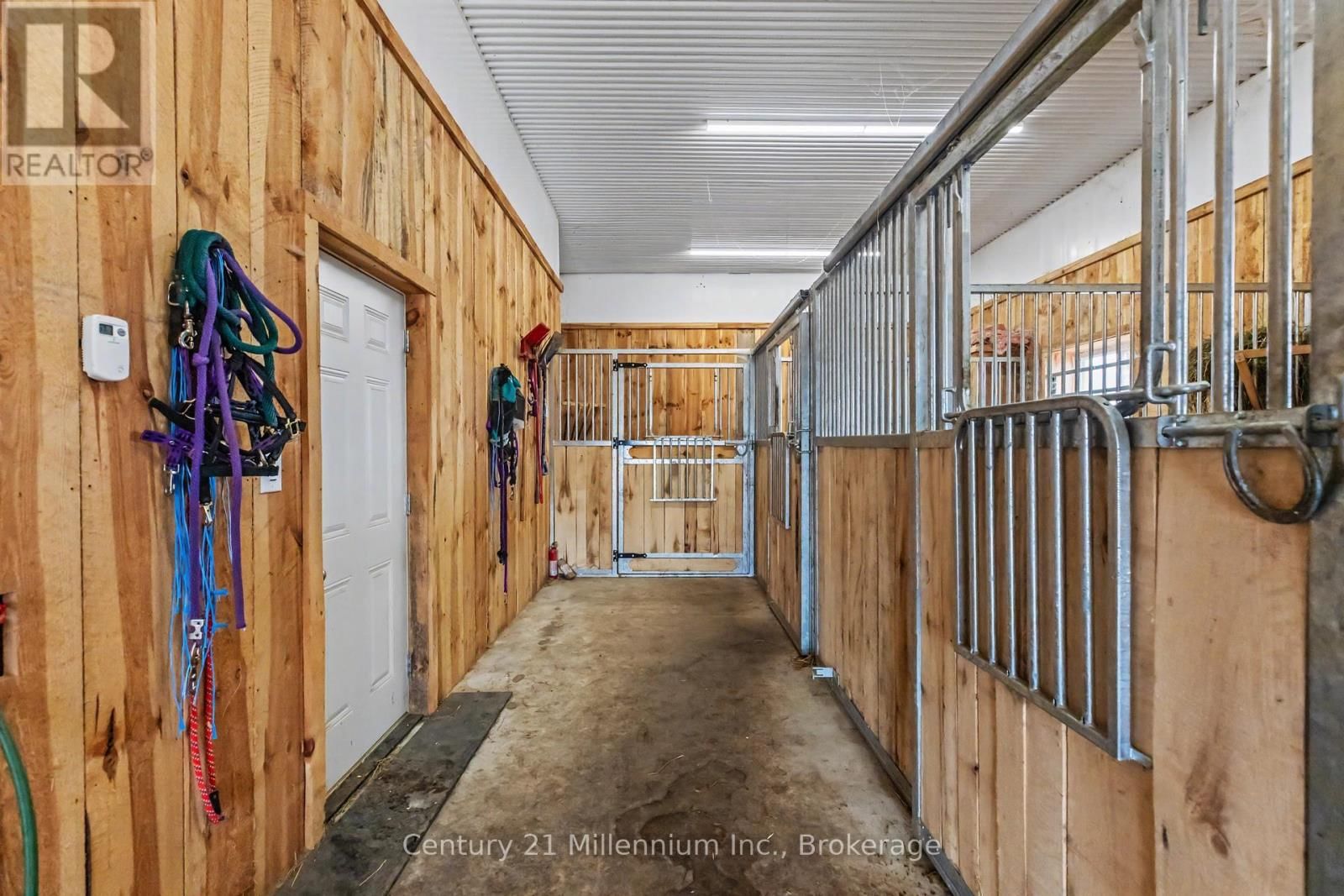 121097 12 SIDEROAD Image 14