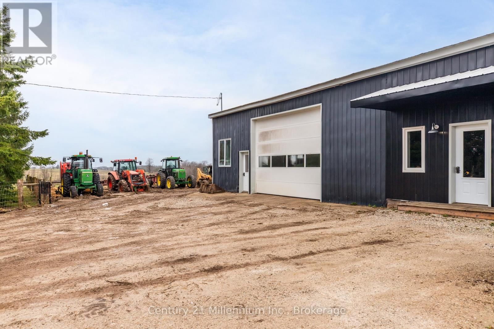 121097 12 SIDEROAD Image 20