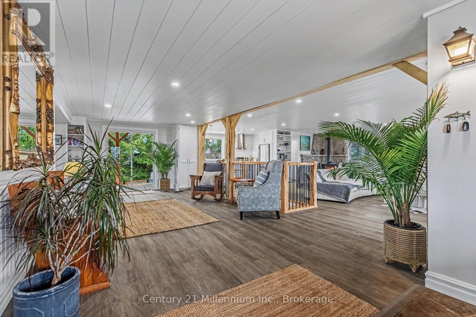 121097 12 SIDEROAD Image 28