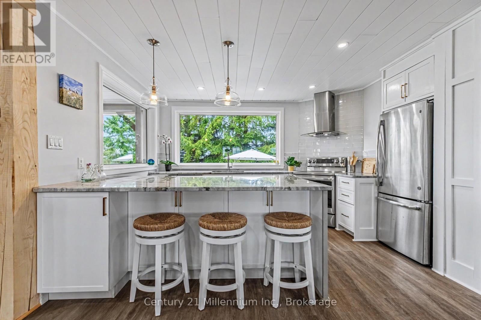 121097 12 SIDEROAD Image 31