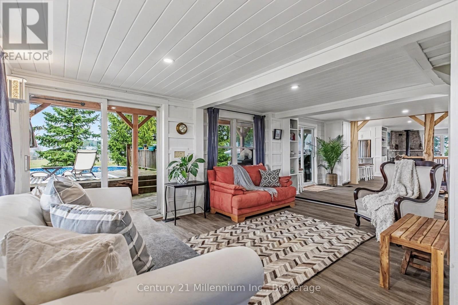 121097 12 SIDEROAD Image 33