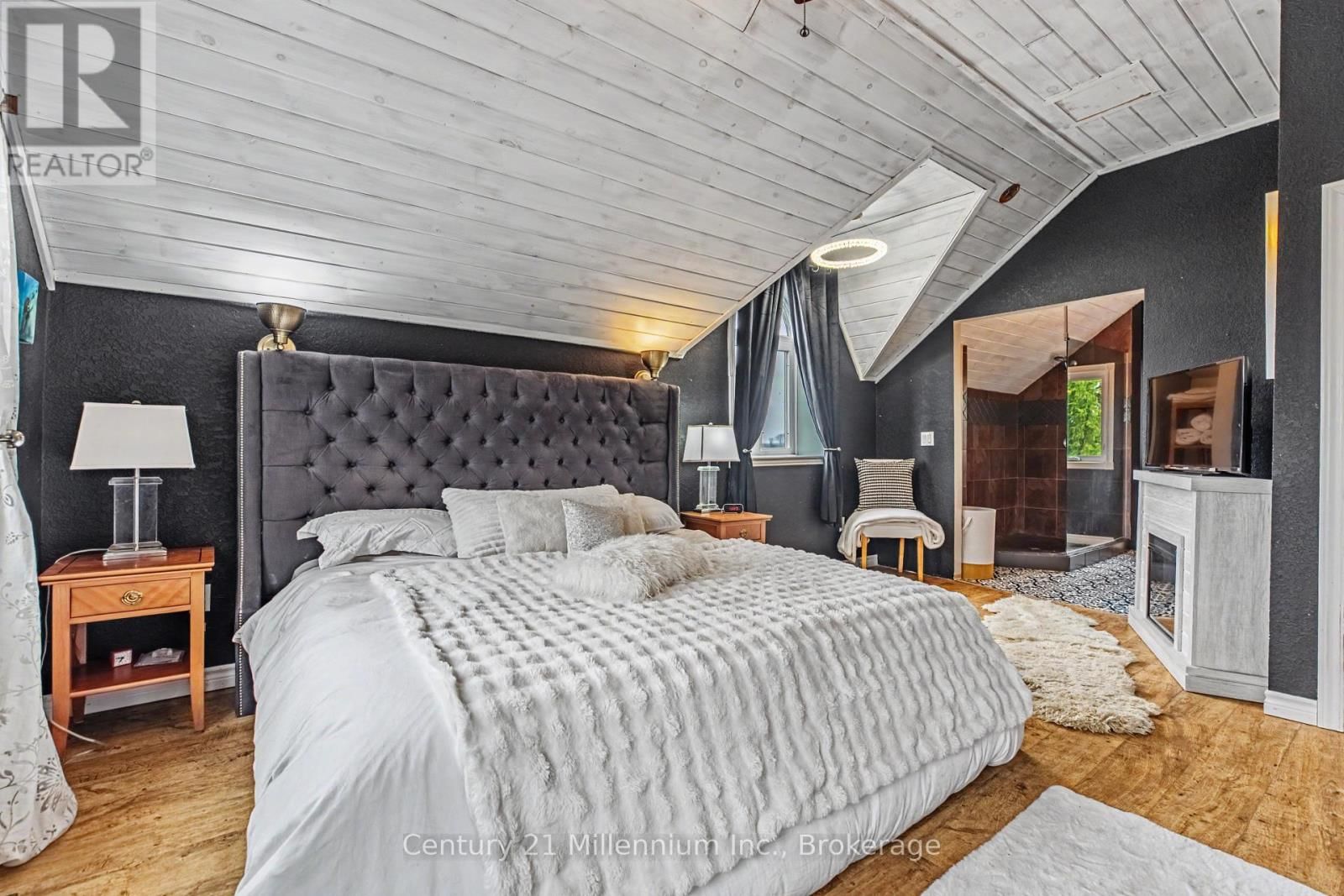 121097 12 SIDEROAD Image 38