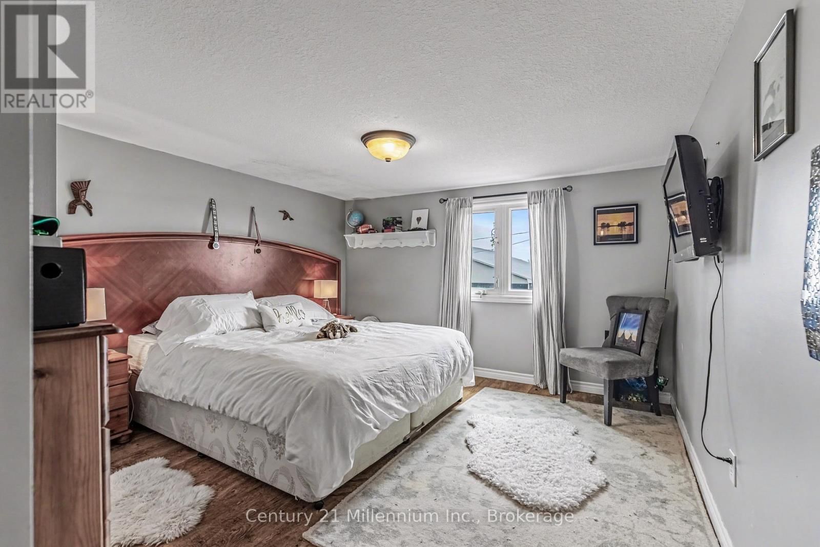 121097 12 SIDEROAD Image 41