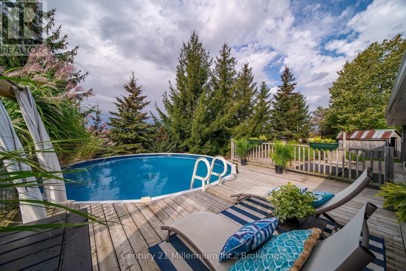 121097 12 SIDEROAD Image 46