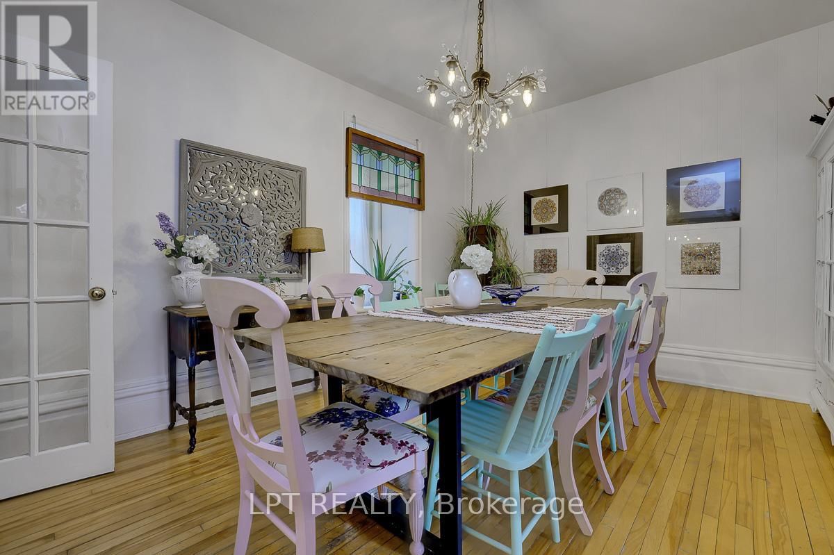 8197 VICTORIA STREET Image 22