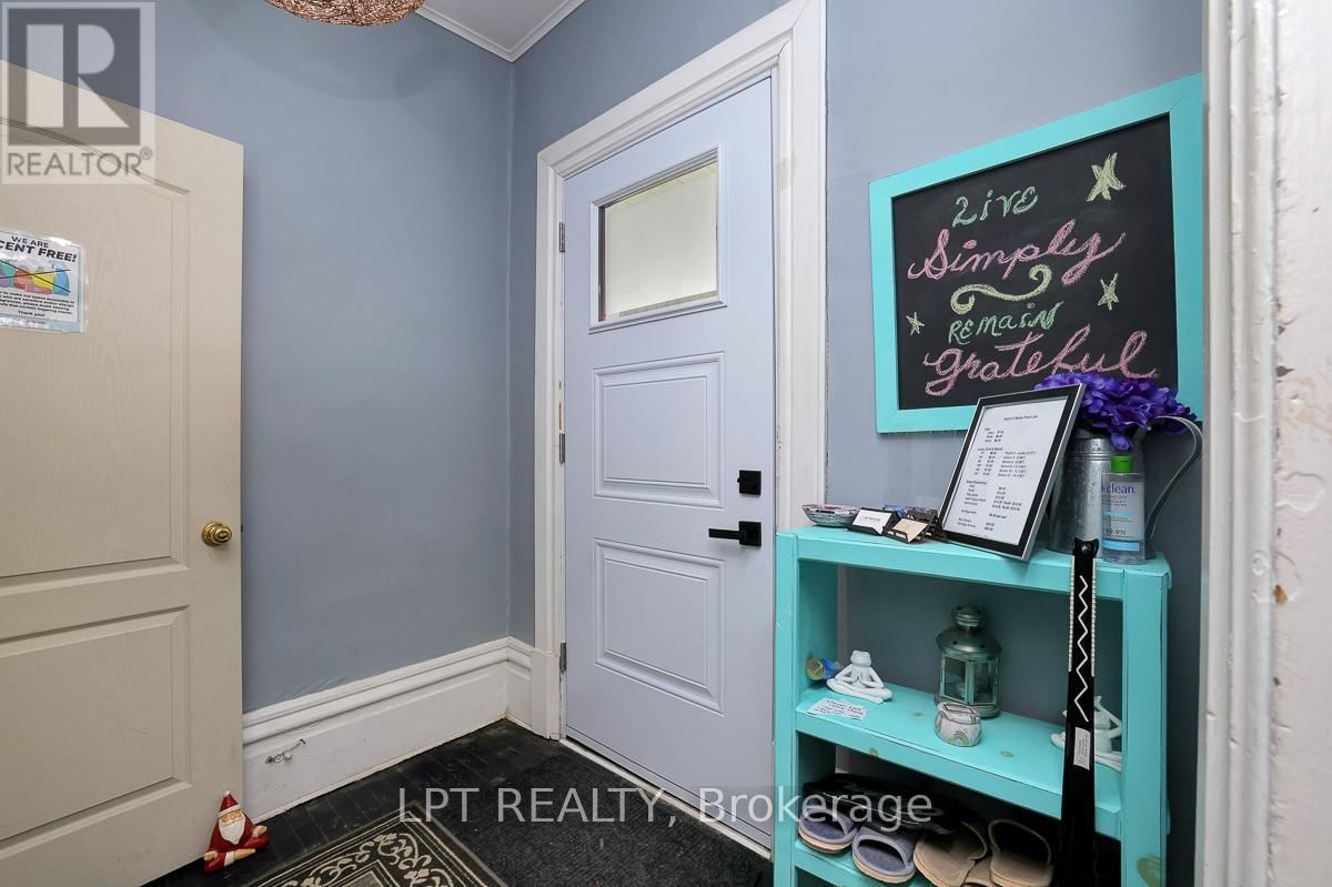 8197 VICTORIA STREET Image 3