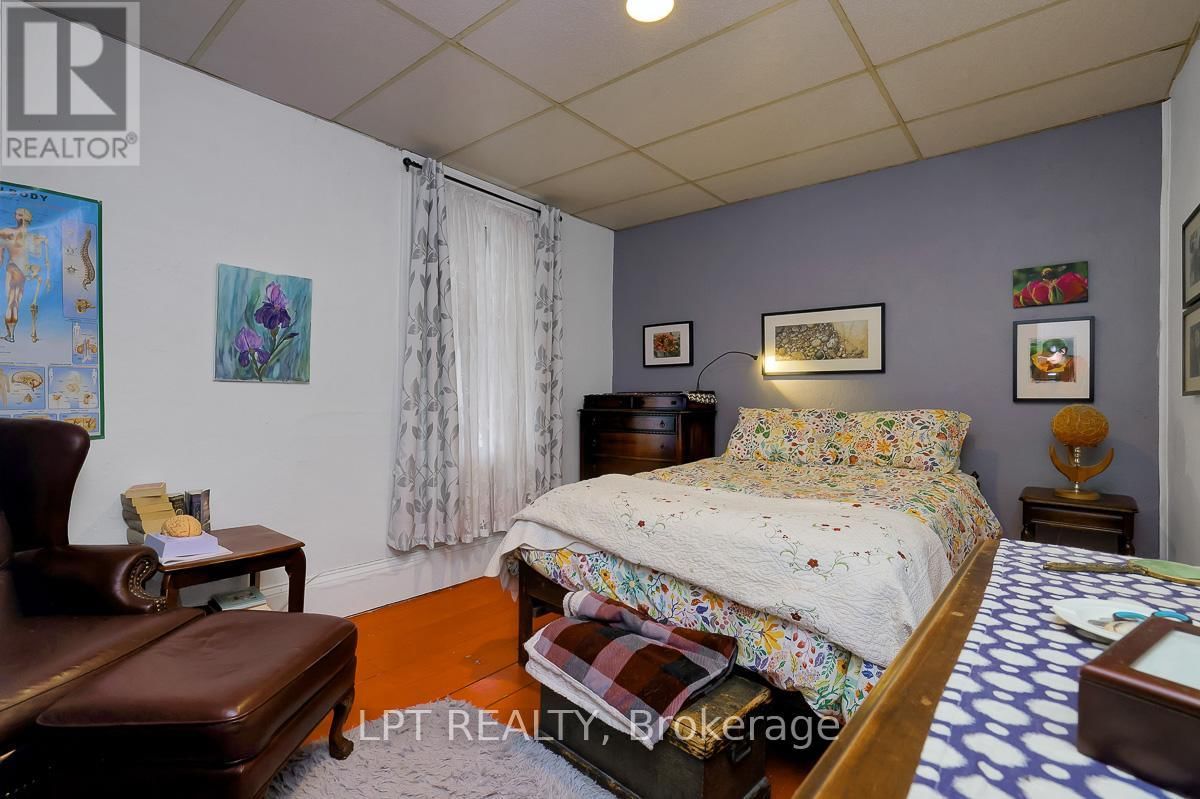 8197 VICTORIA STREET Image 33