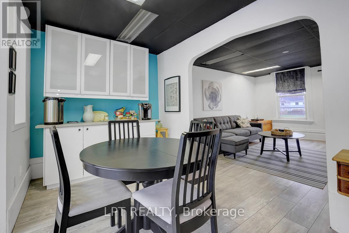 8197 VICTORIA STREET Image 6