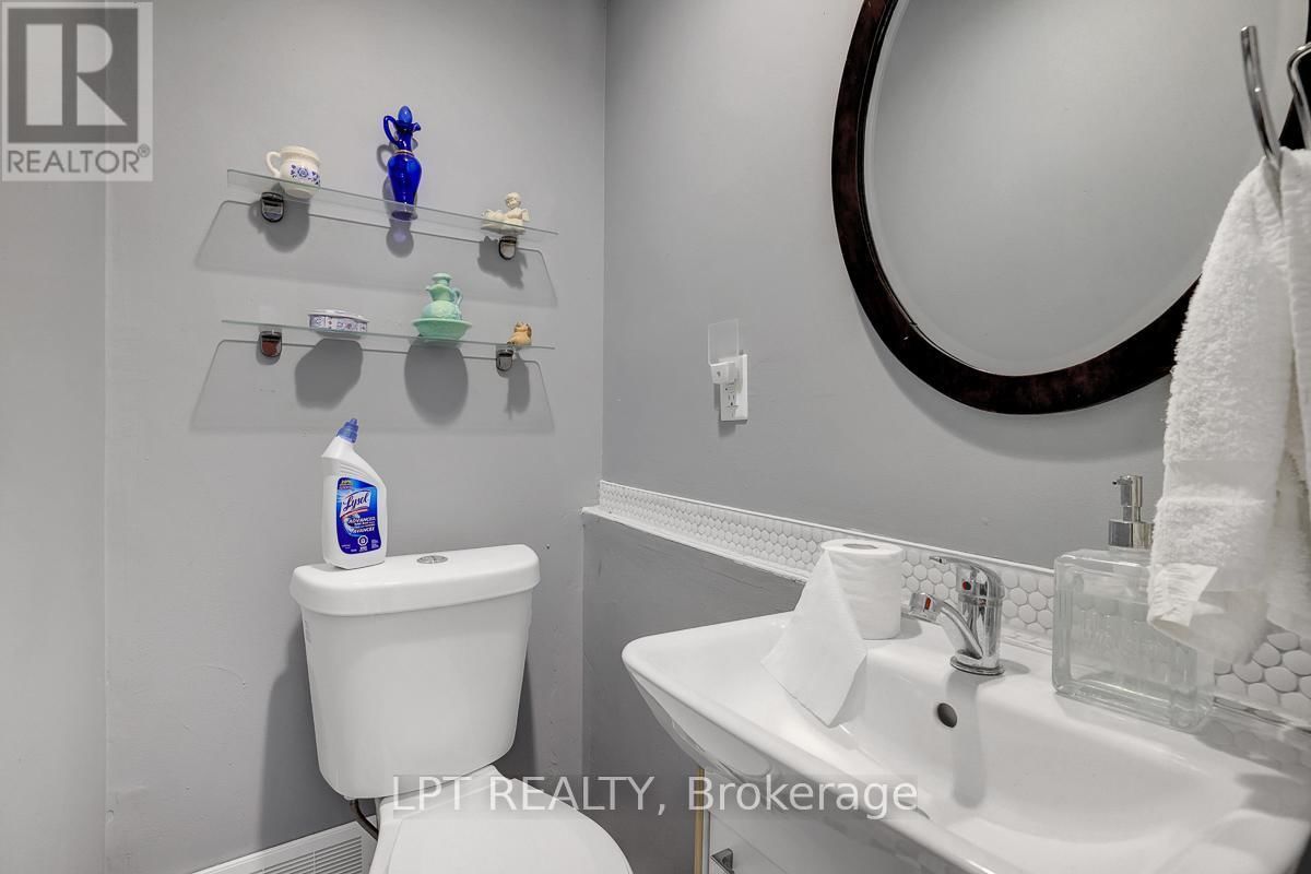 8197 VICTORIA STREET Image 9