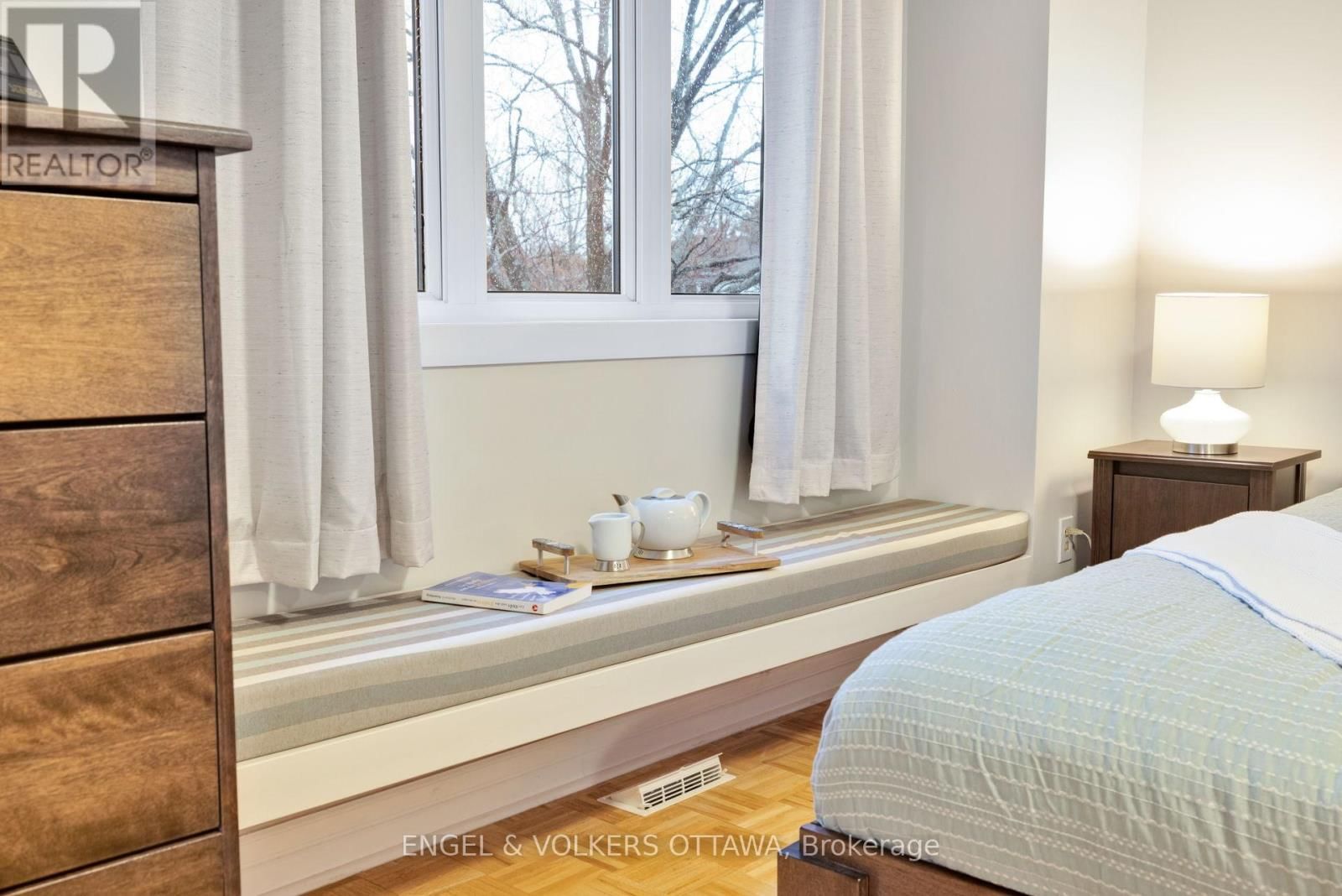 1173 ST JEROME CRESCENT Image 13