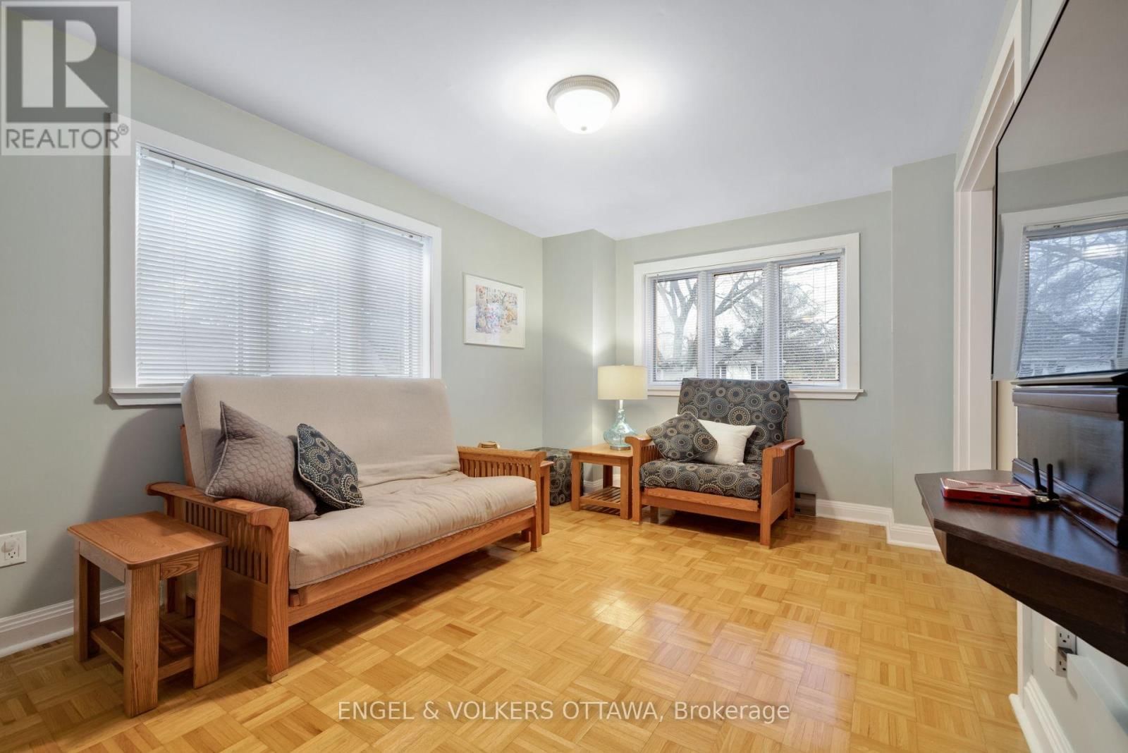 1173 ST JEROME CRESCENT Image 15