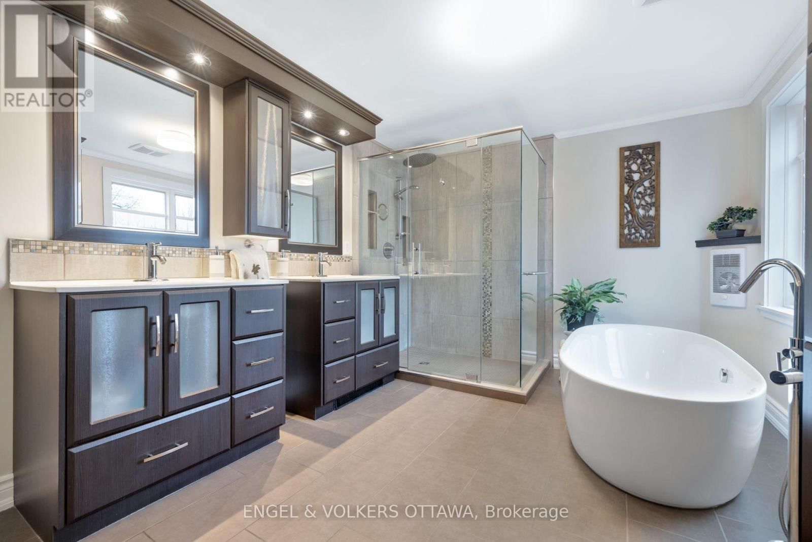 1173 ST JEROME CRESCENT Image 17