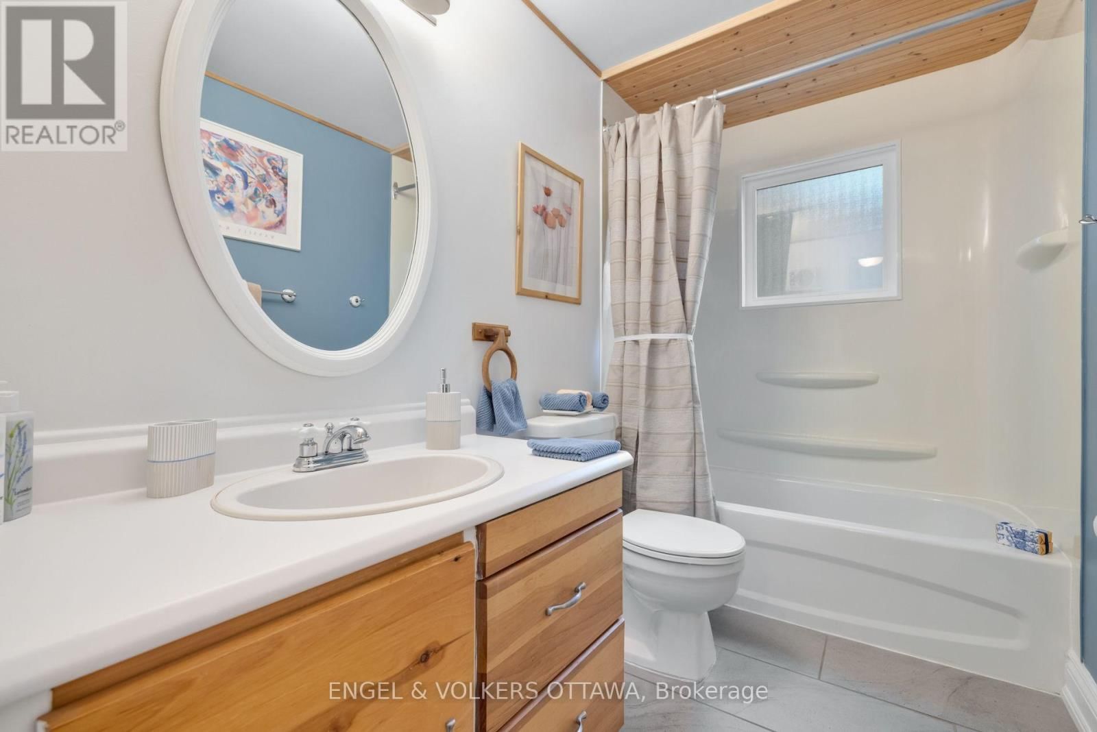 1173 ST JEROME CRESCENT Image 21