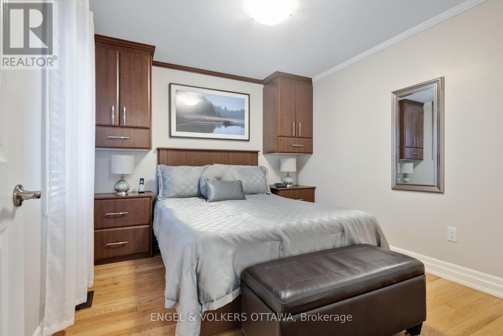 1173 ST JEROME CRESCENT Image 29