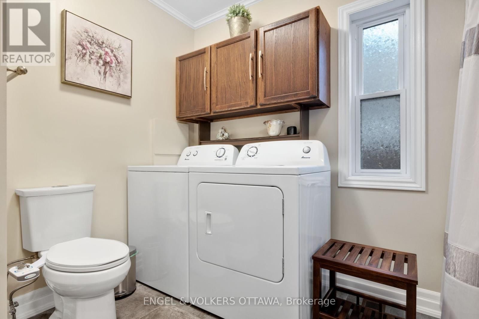 1173 ST JEROME CRESCENT Image 30