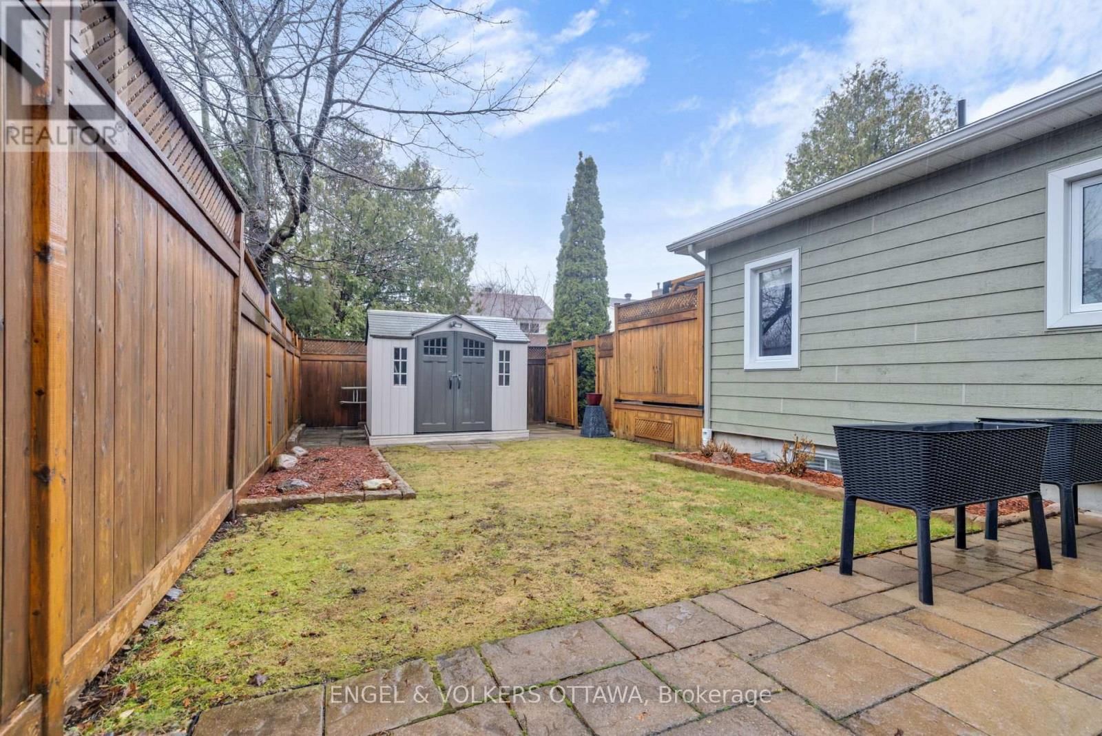 1173 ST JEROME CRESCENT Image 41