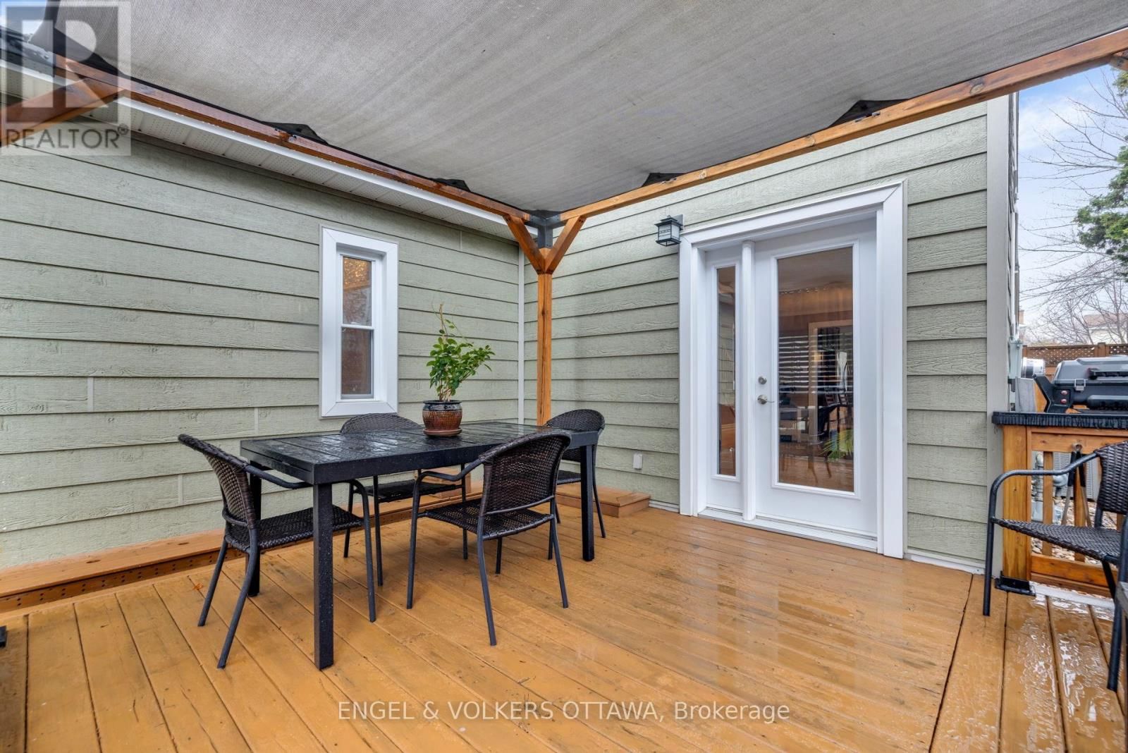 1173 ST JEROME CRESCENT Image 42