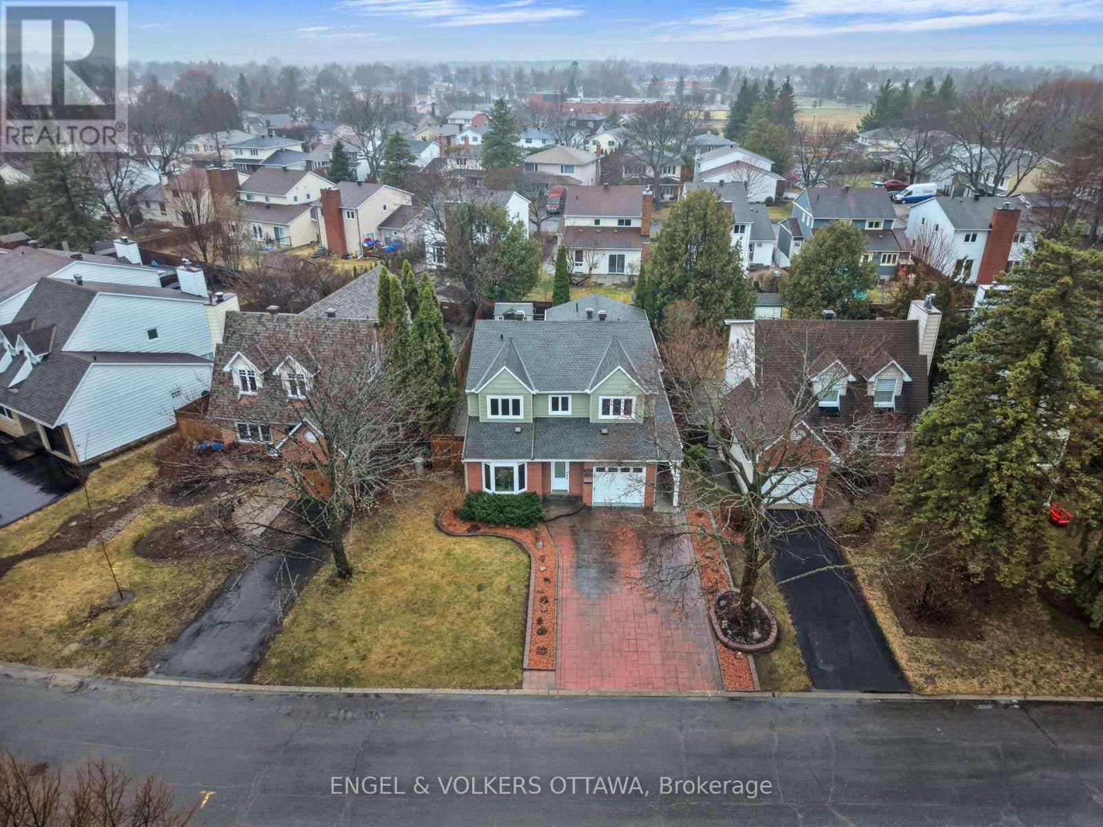 1173 ST JEROME CRESCENT Image 45