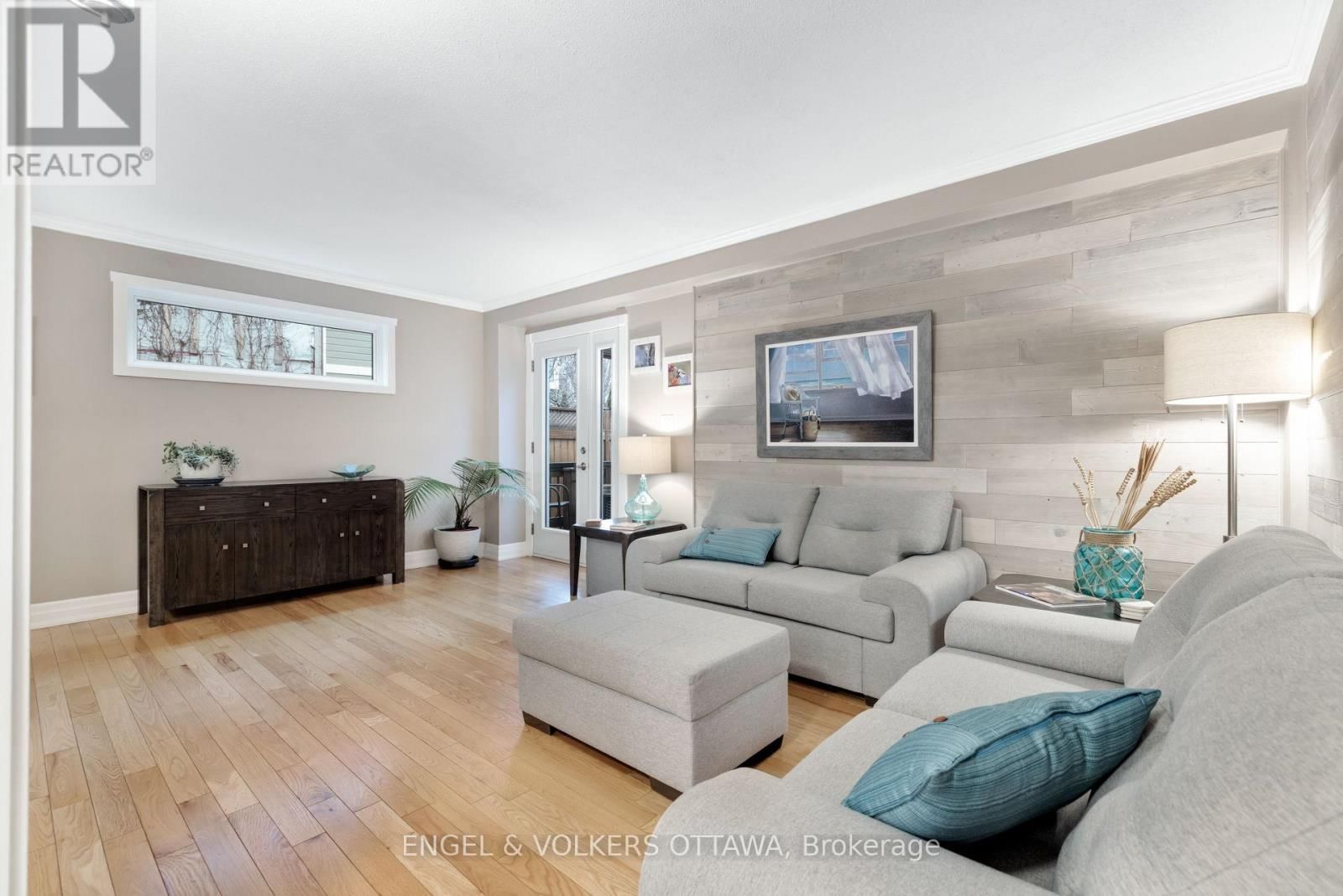 1173 ST JEROME CRESCENT Image 5