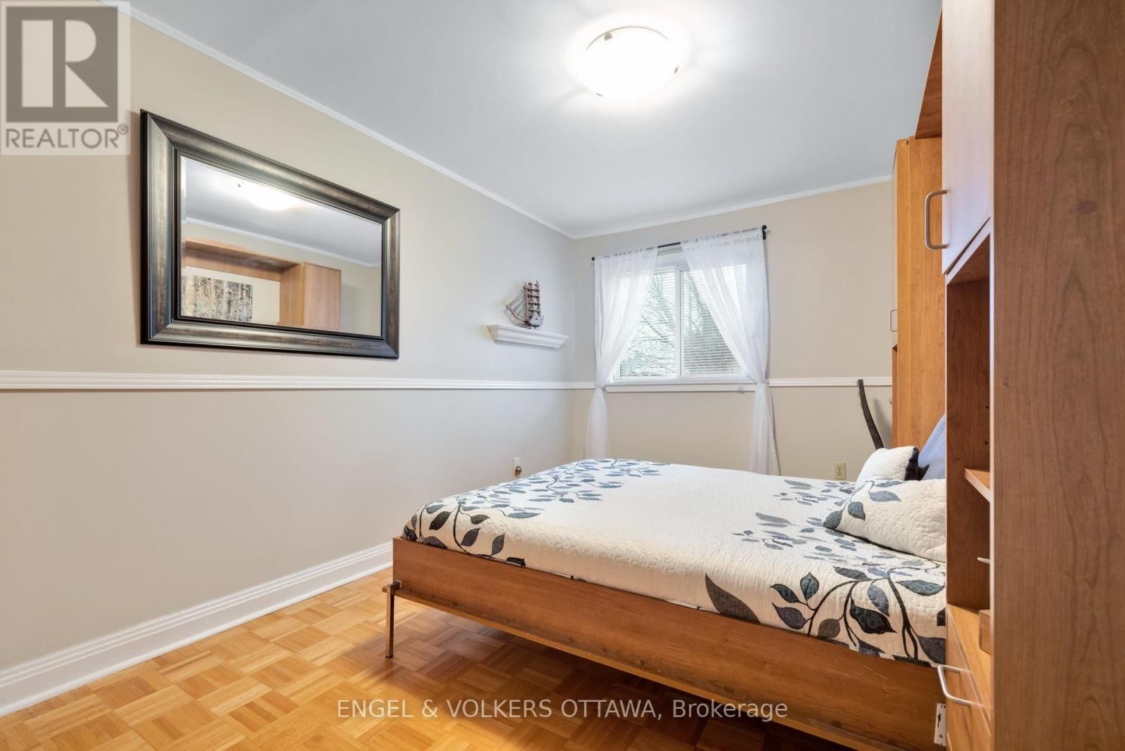 1173 ST JEROME CRESCENT Image 50