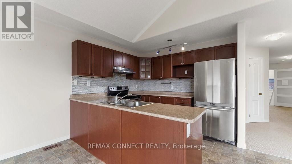 Main - 6 MCGREGOR COURT Image 3