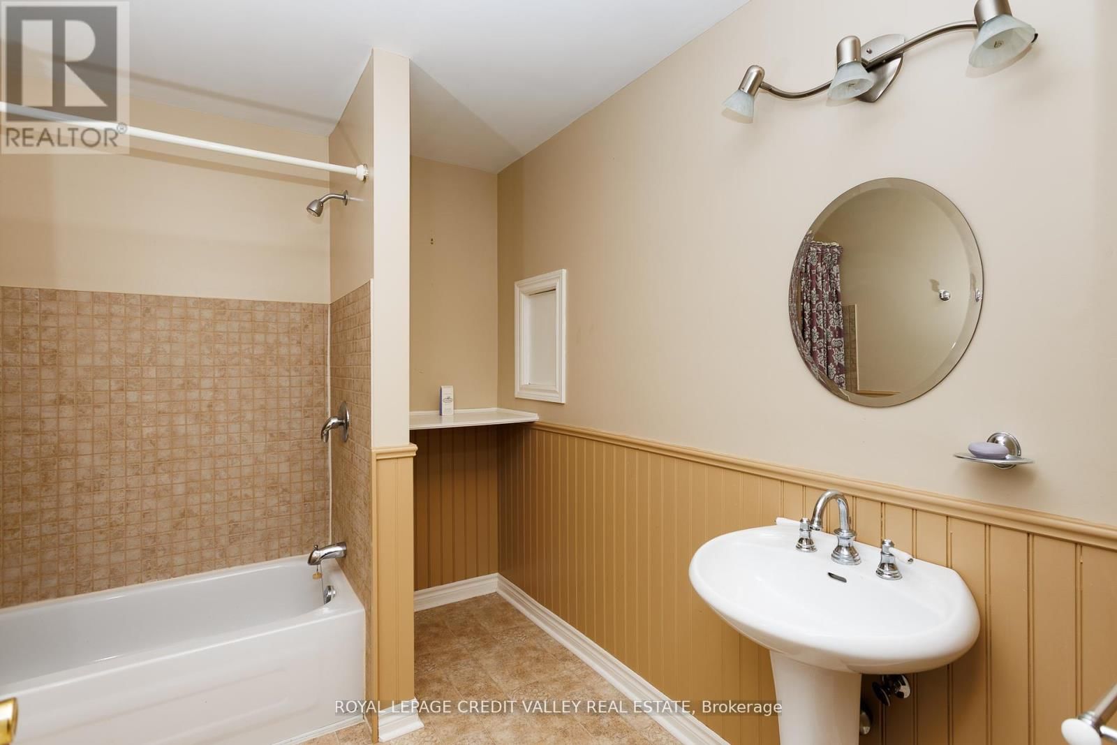 147 MEMORY LANE Image 11