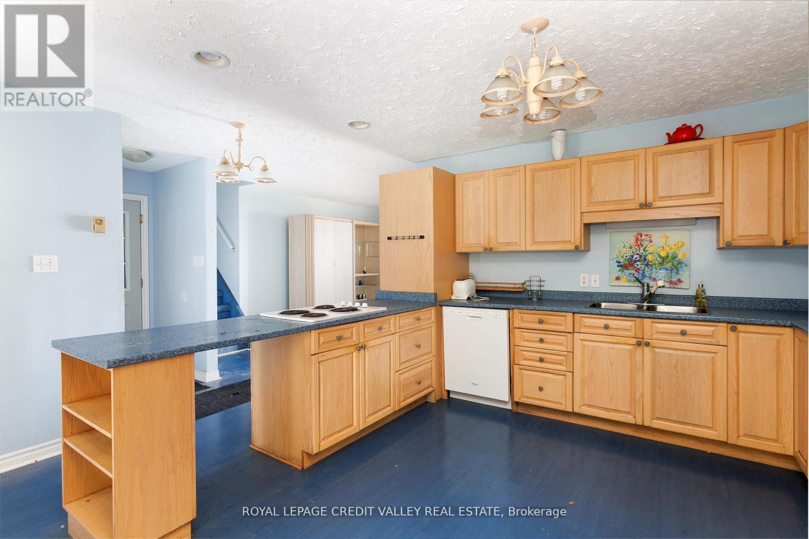 147 MEMORY LANE Image 23