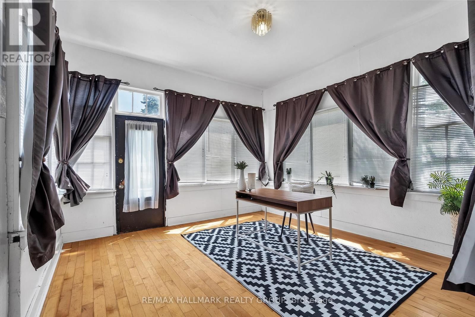 5 - 20 RUSSELL STREET WEST Image 4