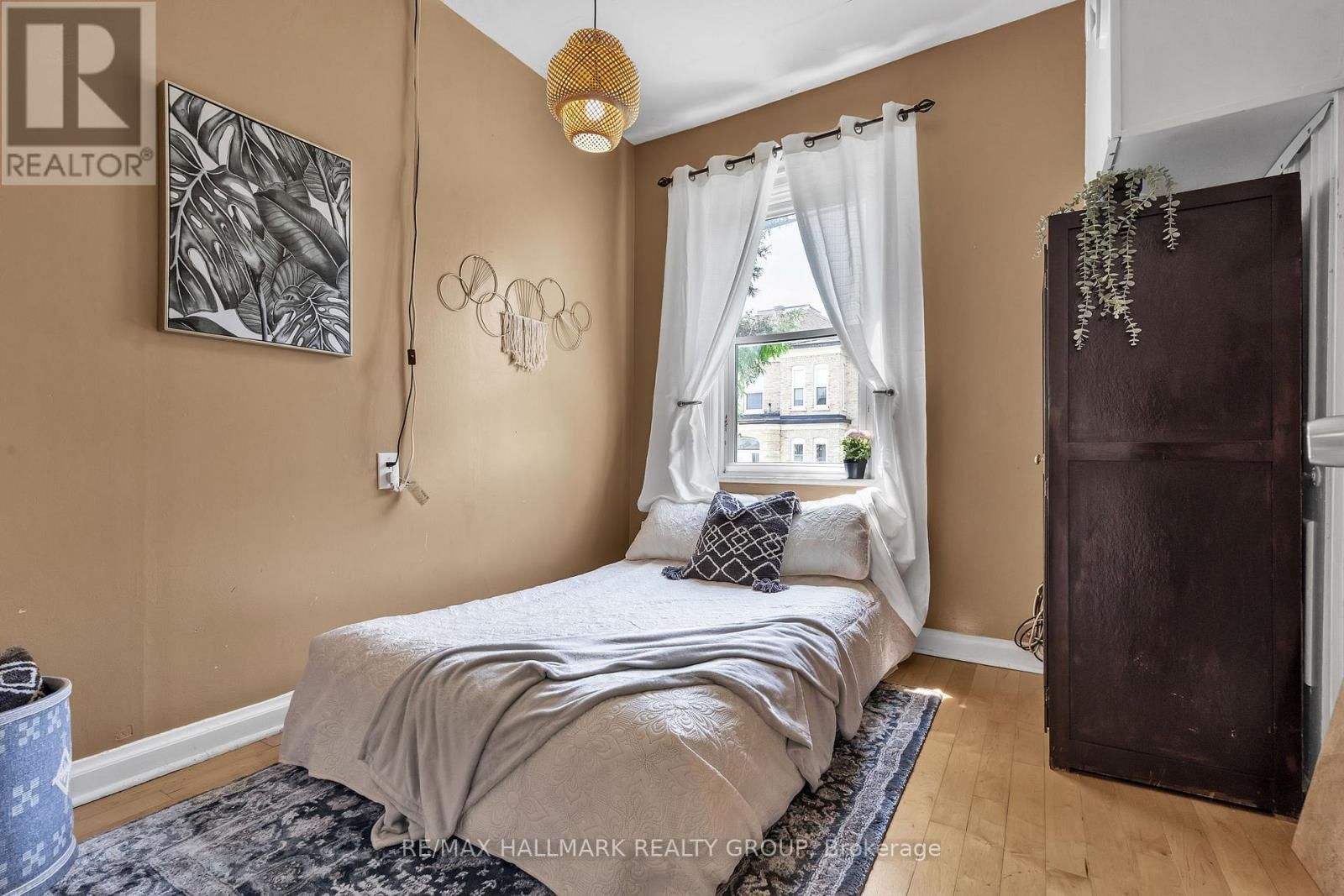 5 - 20 RUSSELL STREET WEST Image 8