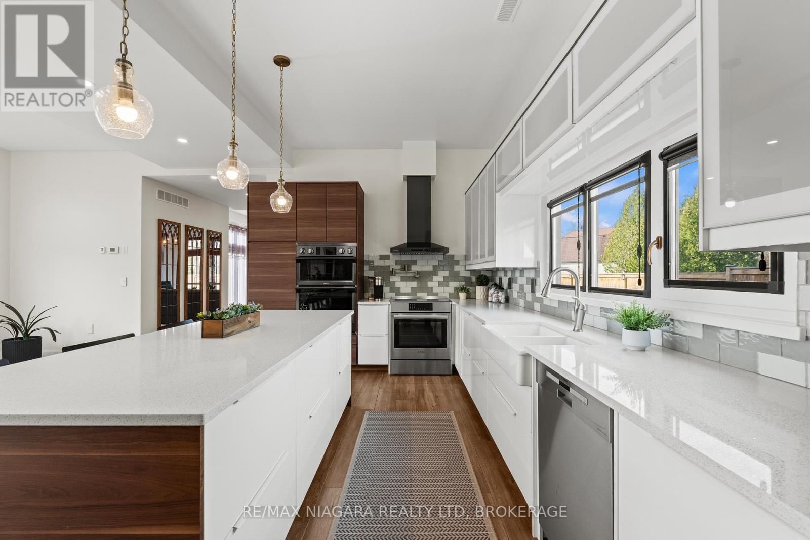 1887 DOMINION ROAD Image 14