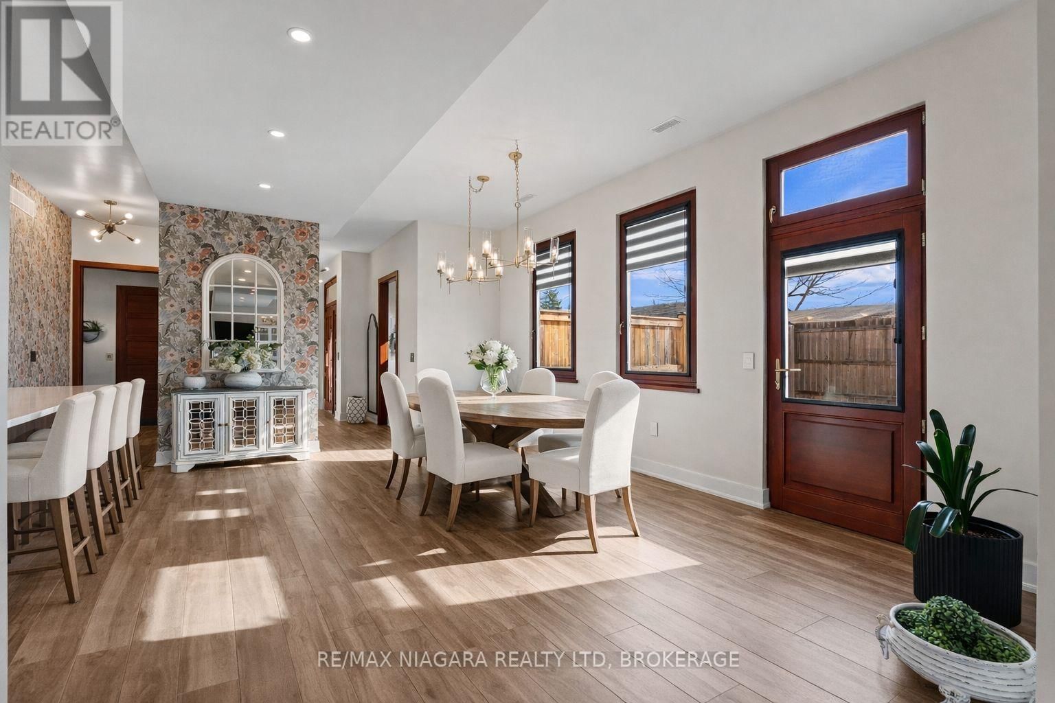 1887 DOMINION ROAD Image 17