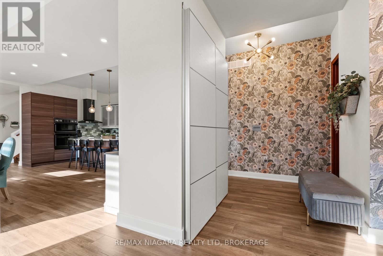 1887 DOMINION ROAD Image 18