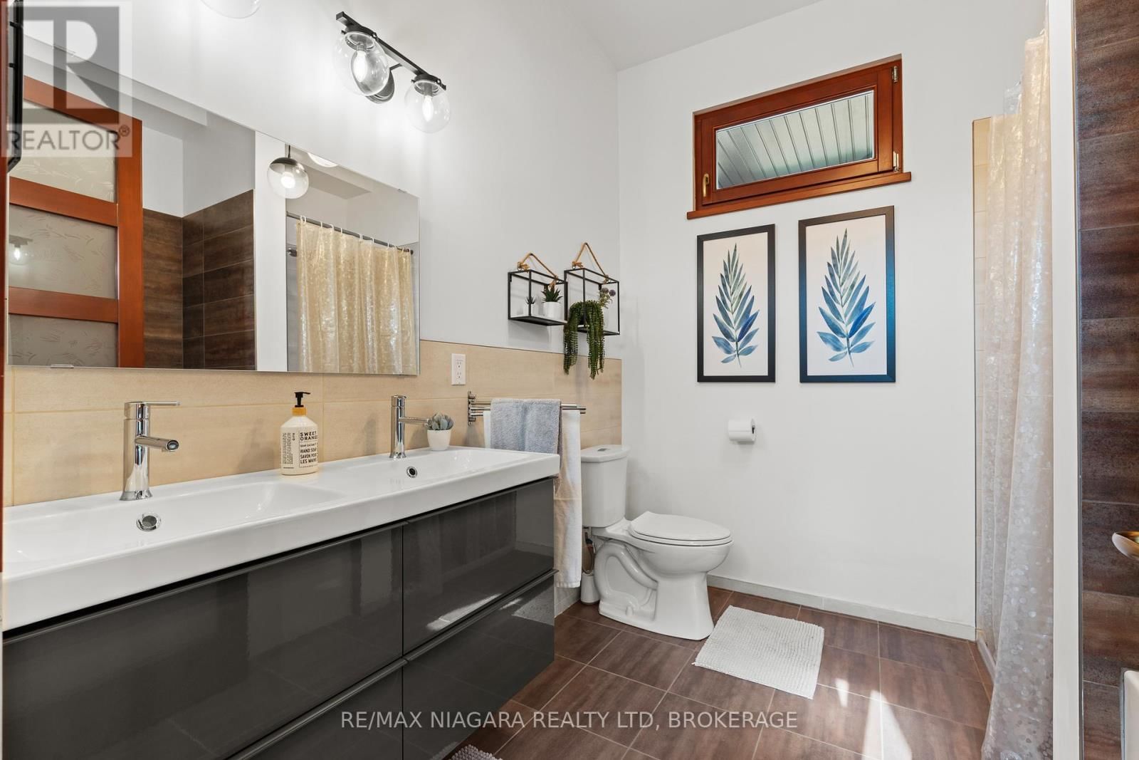 1887 DOMINION ROAD Image 25