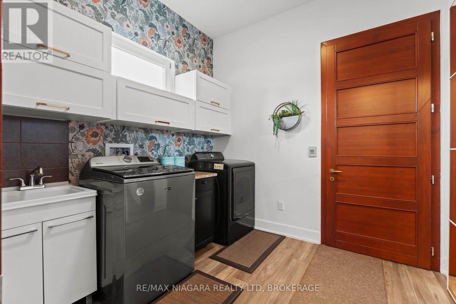 1887 DOMINION ROAD Image 26