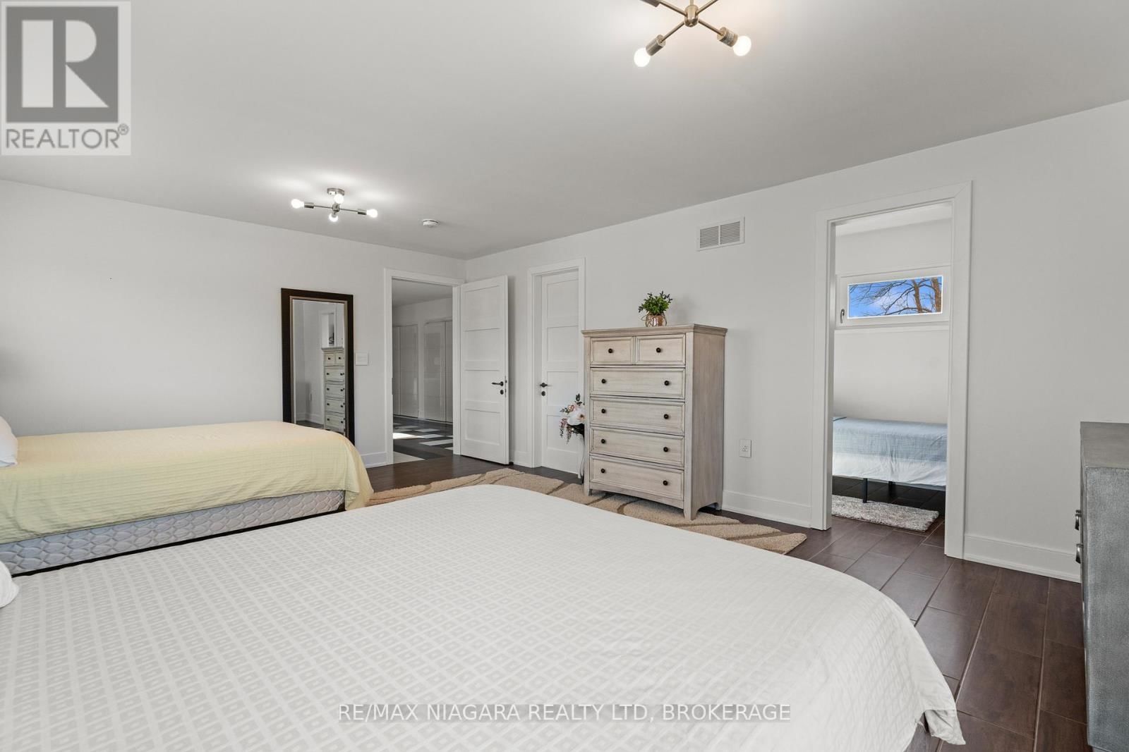 1887 DOMINION ROAD Image 30