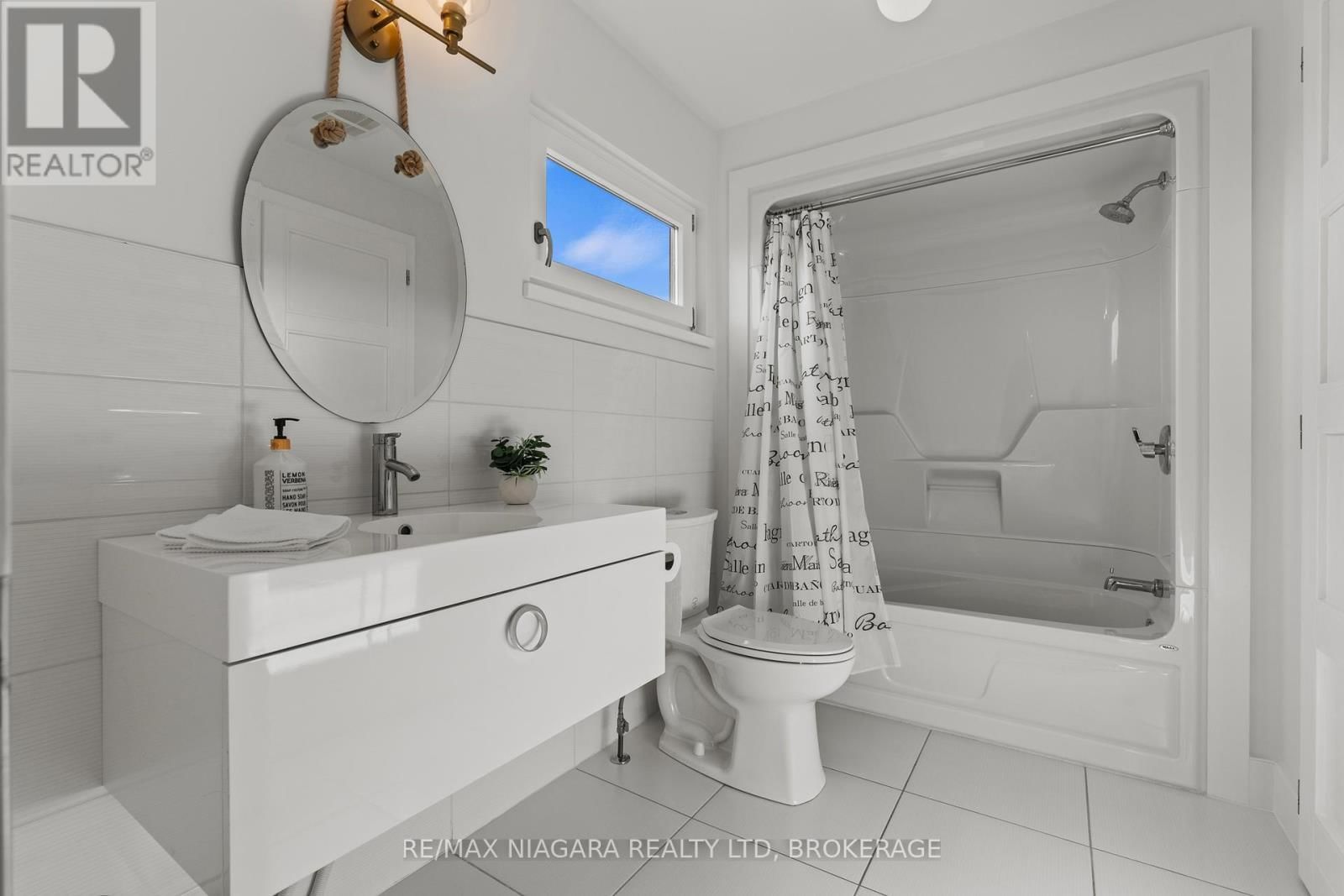 1887 DOMINION ROAD Image 32