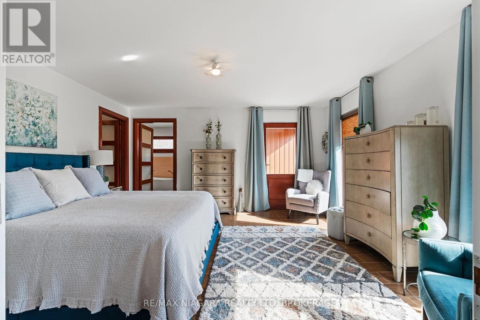 1887 DOMINION ROAD Image 33