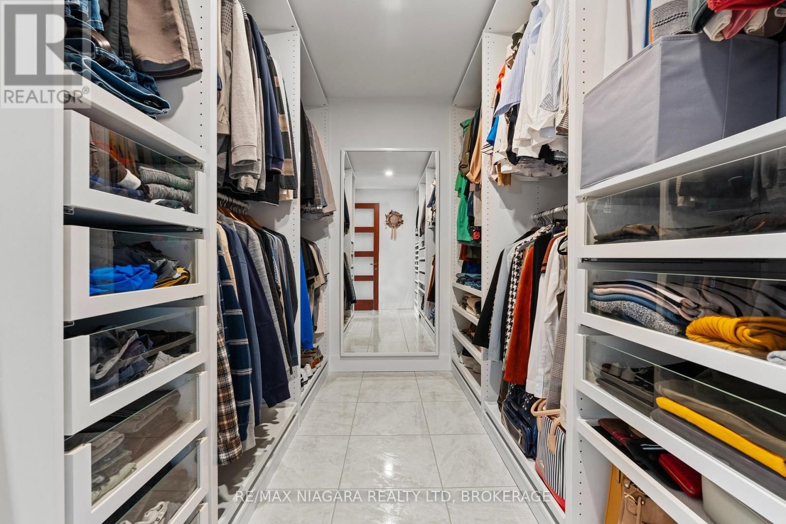 1887 DOMINION ROAD Image 37