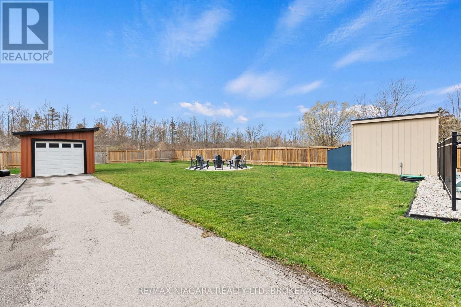 1887 DOMINION ROAD Image 44