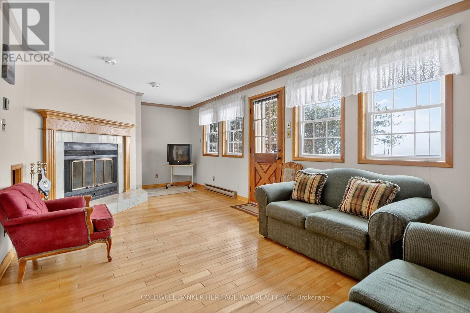 122 AVENUE 4 AVENUE Image 21